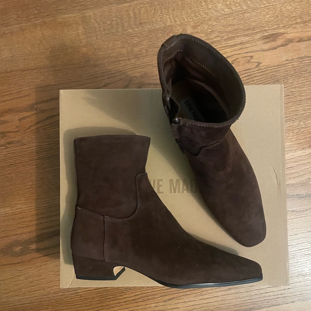 NIB Steve Madden Dusty ankle boots